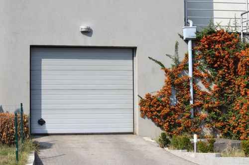 Porta seccionada de garagem